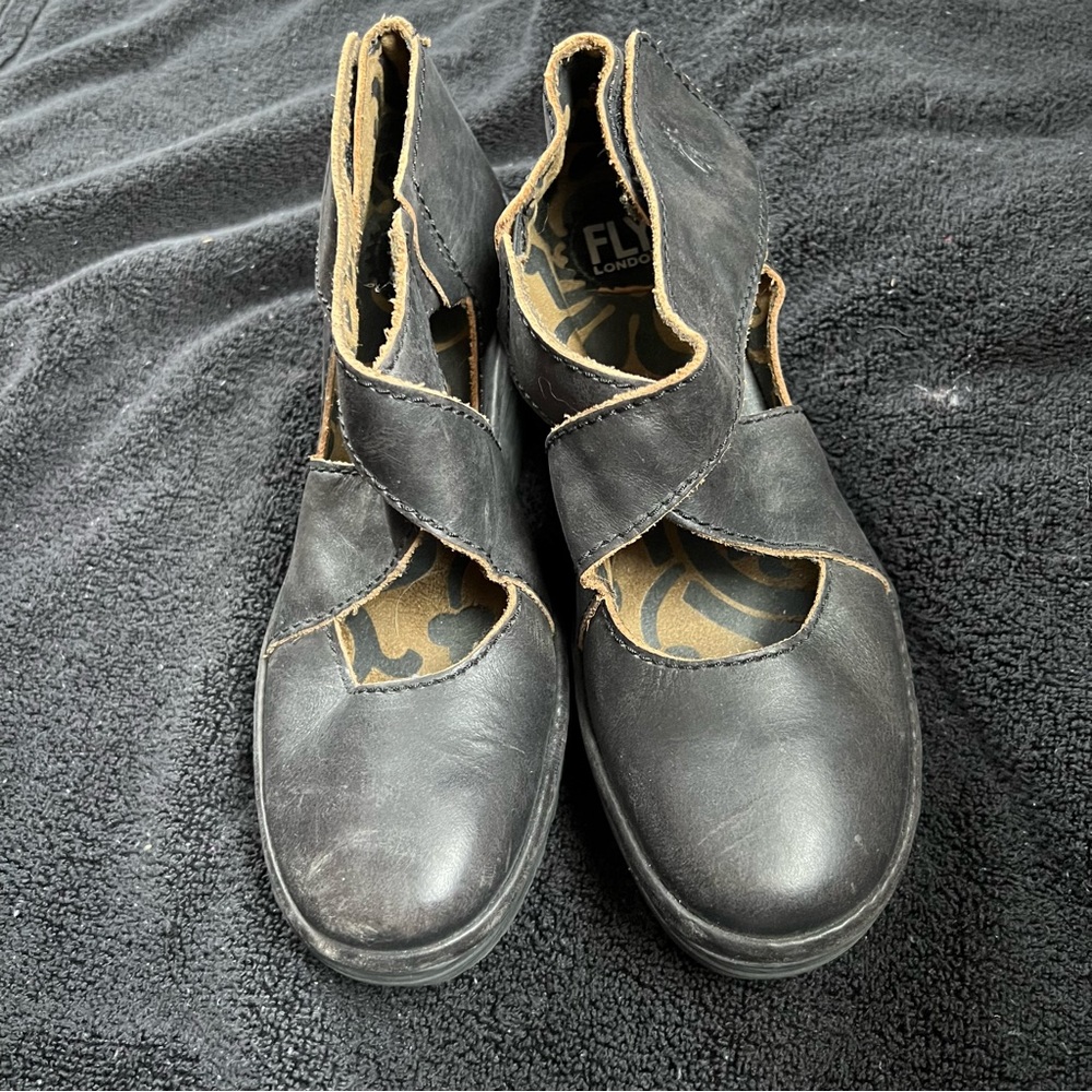 Fly London Sandals